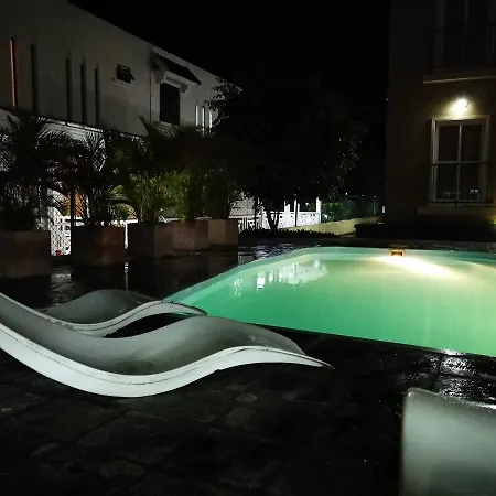Rayon Vert Bleuphorie Beach Apartment Flic en Flac Exterior photo